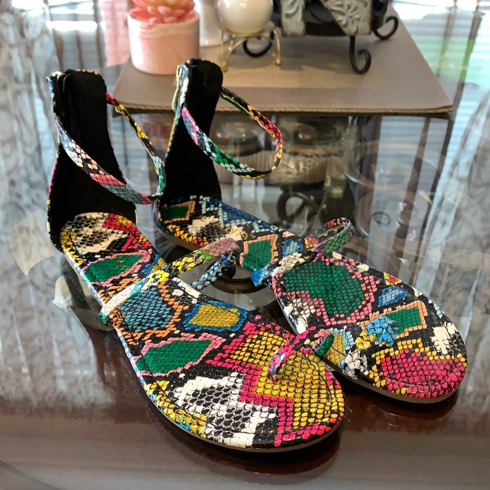 Ankle zip snake sandal